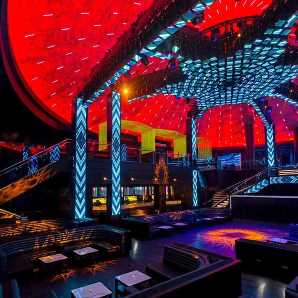 LIV-at-Fontainebleau_54_990x660